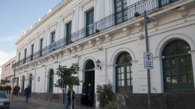 Aumento salarial del 15% para judiciales