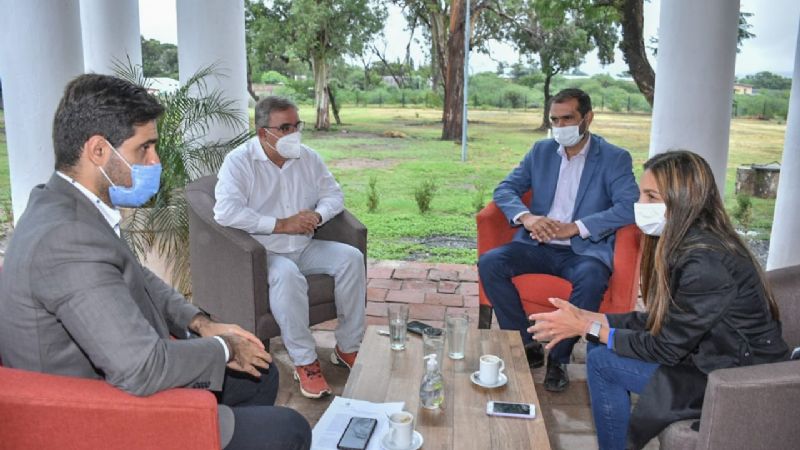 Jalil y el equipo de gobierno dialogaron sobre lineamientos presupuestarios