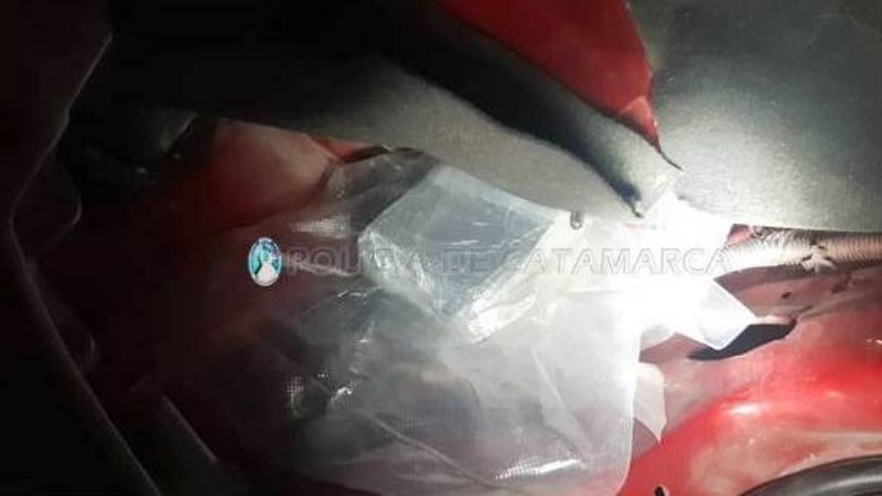 Detienen a un hombre y secuestran un kilo de marihuana