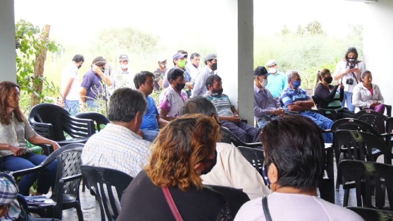 Paulón acompaña a productores en la negociación por el precio de la uva