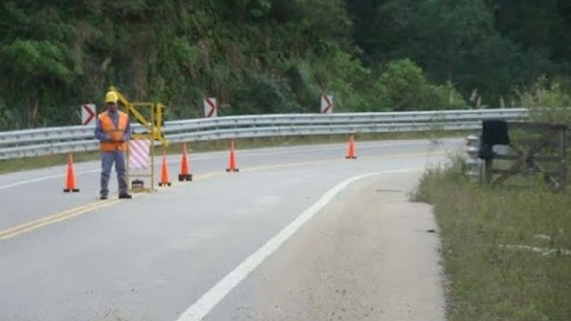 Continúan los trabajos en calzada en la Cuesta del Totoral