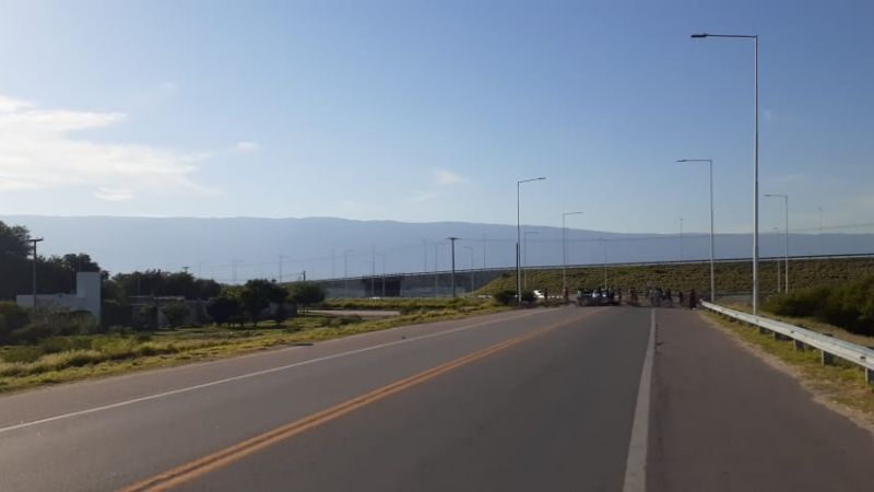 Caótico jueves con varias protestas en el centro y piquetes en rutas