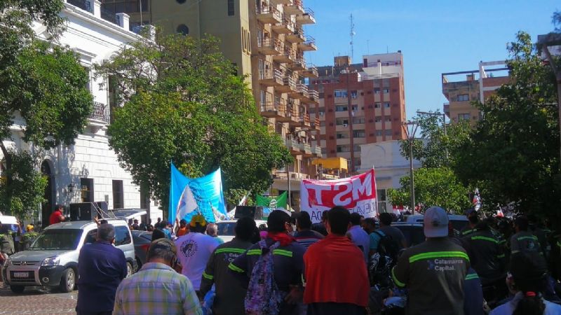 Caótico jueves con varias protestas en el centro y piquetes en rutas