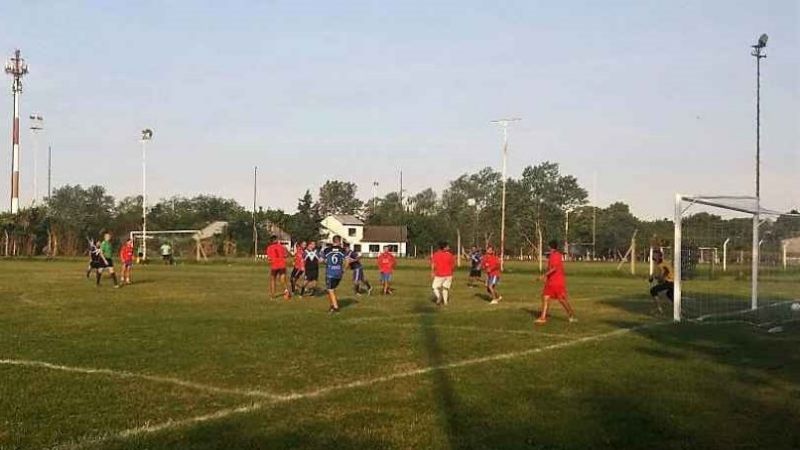 Autorizan la vuelta del fútbol 11