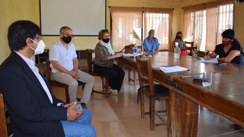 Educación y Recursos Humanos trabajan en la actualización docente