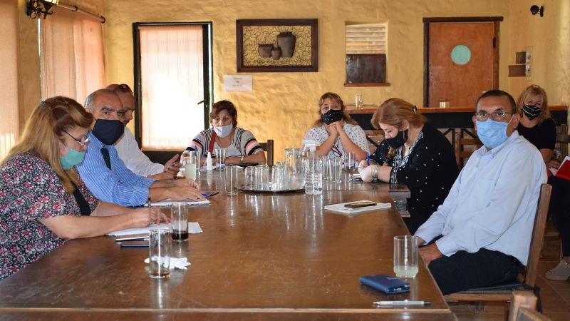 Educación y Recursos Humanos trabajan en la actualización docente