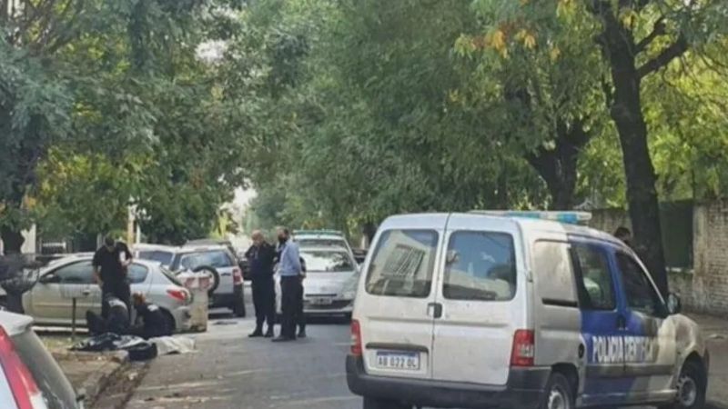 Asesinó a ex mujer y se suicidó de un disparo frente a su hijo menor