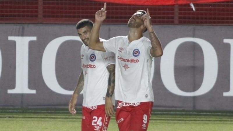 “El Pulga” Rodríguez mantiene líder “perfecto” a Colón