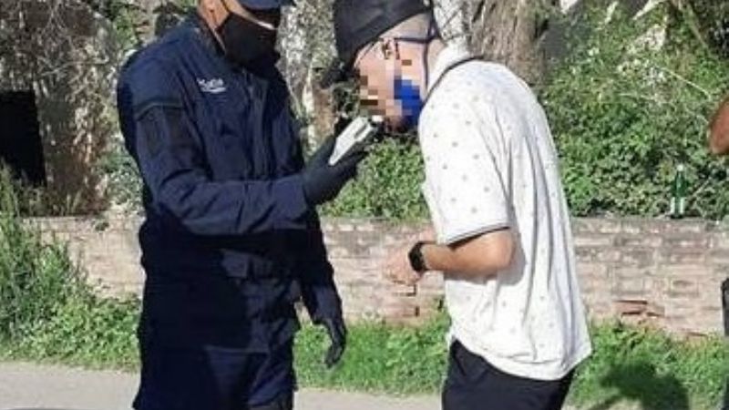 Le dio alcoholemia positiva y le secuestraron el auto