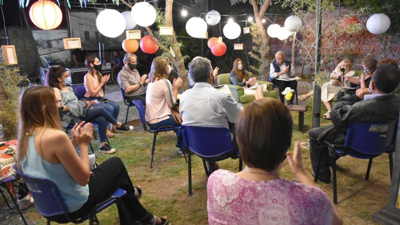 El Mercado de Libros convocó a autores, editoriales y lectores