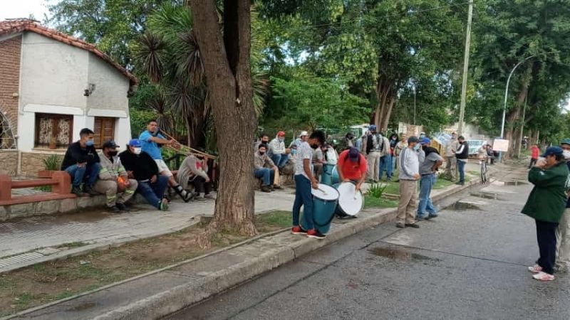 Municipales de Andalgalá toman nuevamente dependencias