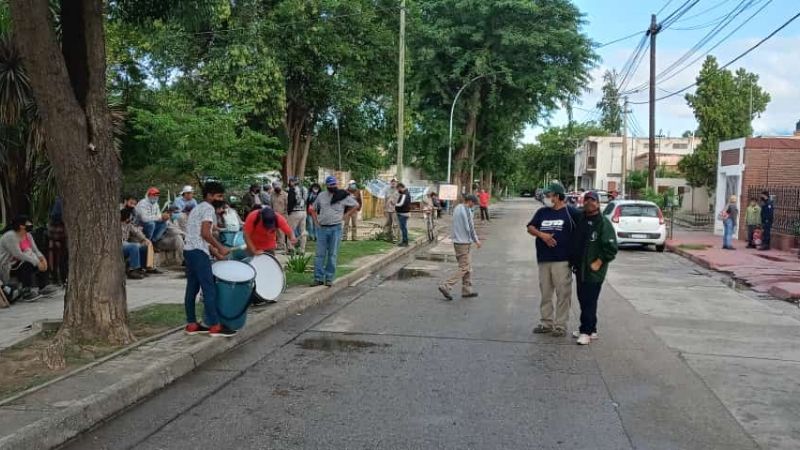 Municipales de Andalgalá toman nuevamente dependencias