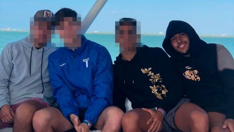 El hijo de Riquelme debía estar aislado y asistió al Superclásico