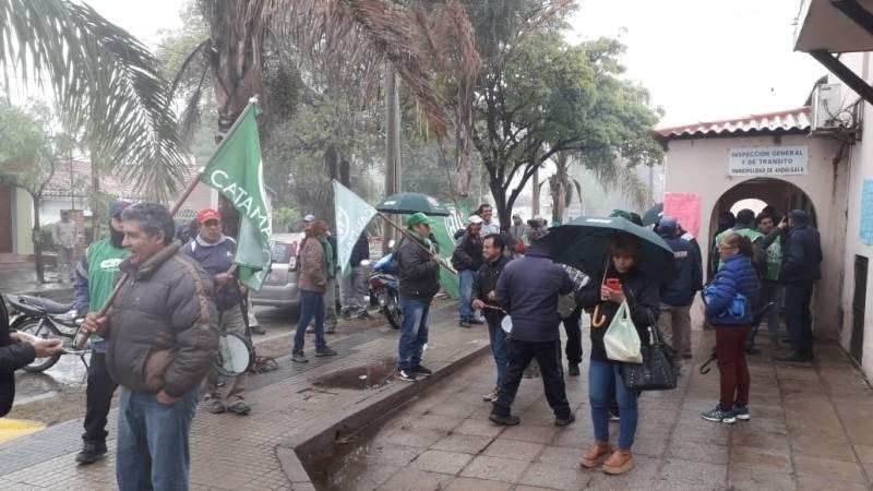 Para calmar los ánimos, intendente convocó otra vez a los gremios