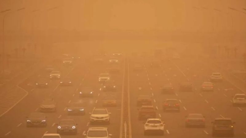 La peor tormenta de arena en una década azotó a China