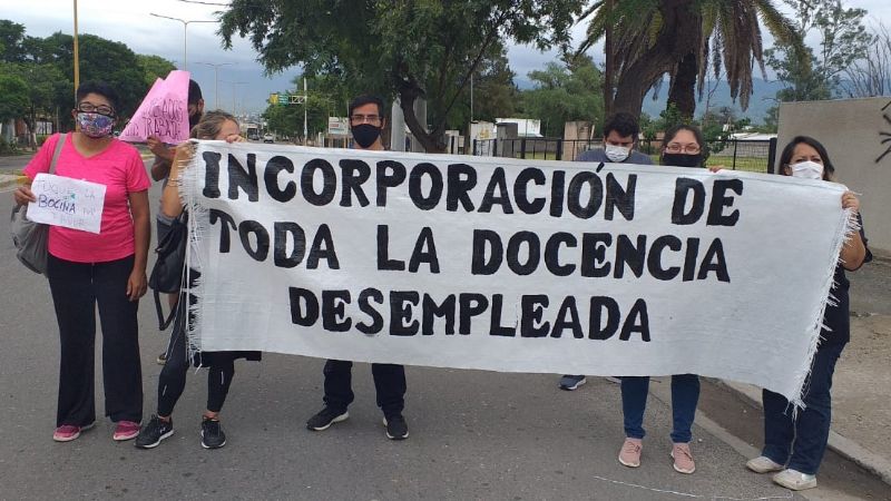 Docentes autoconvocados desempleados piden puestos de trabajo