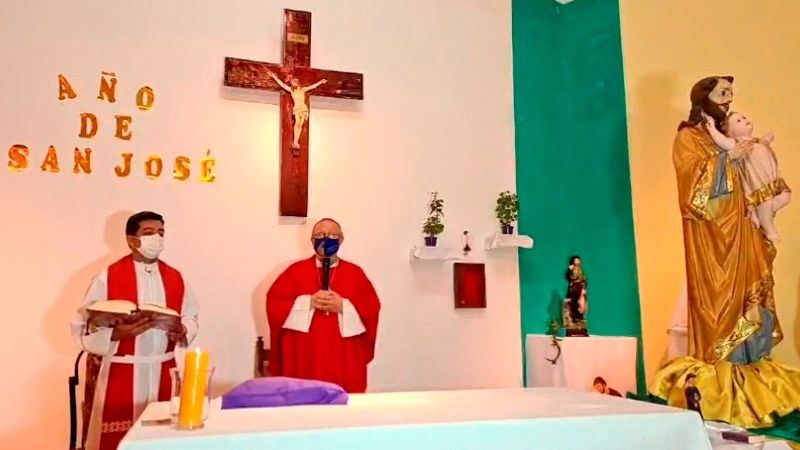 Celebran Confirmaciones en la parroquia San Roque de Recreo