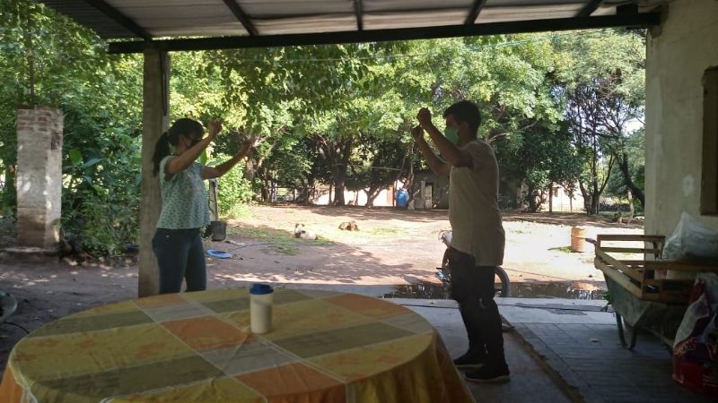 Docentes llegaron a la casa de un estudiante para que rinda la última previa