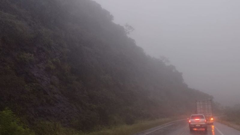 Por lluvia y neblina, transitar con precaución en Cuesta del Totoral