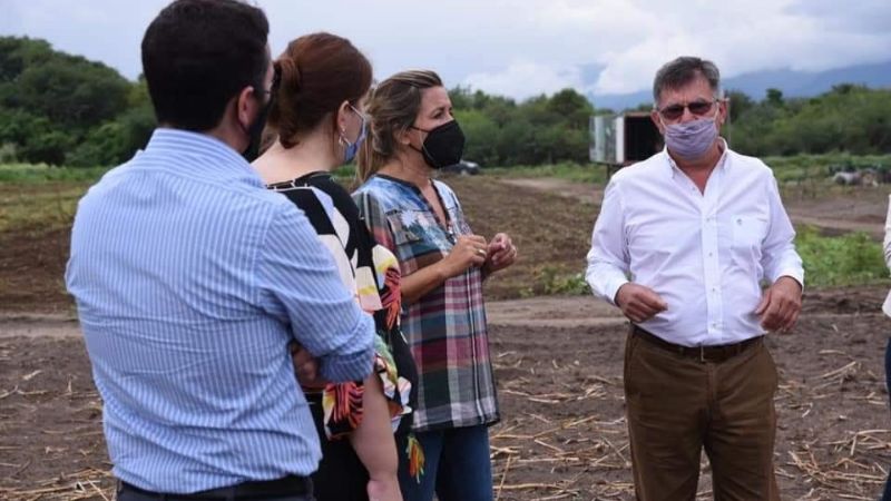 Ministros llegaron a Valle Viejo para conocer los trabajos productivos