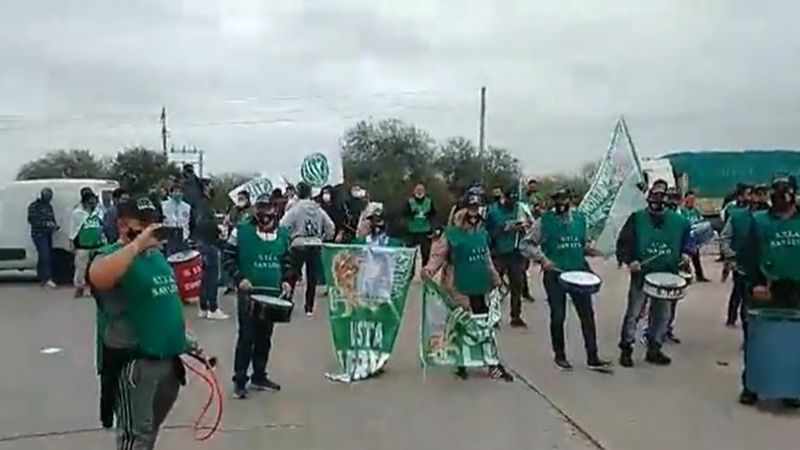 Ruidosa manifestación se concentró frente a la planta de Arcor