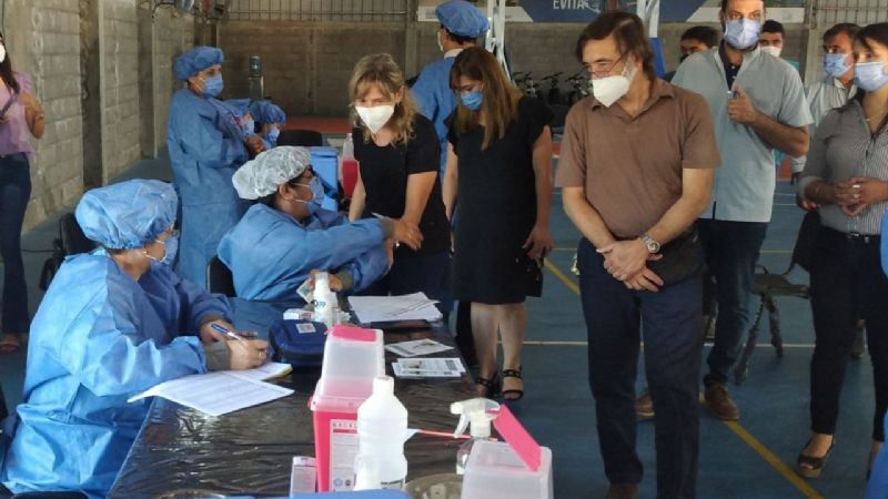 Severini: “Queremos la vacuna en el brazo de la gente”