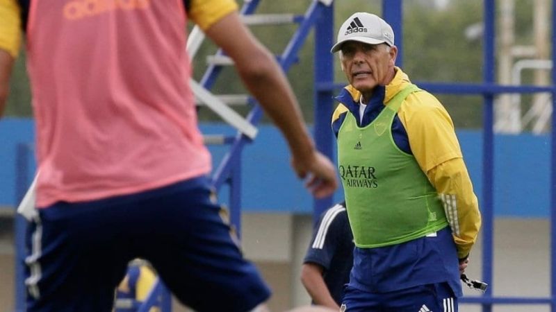 Boca con dudas por Tevez y la línea de 3, ante la “T”