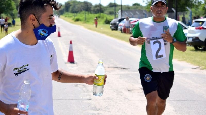 Convocante "1er. Triatlón Capayense" en Chumbicha