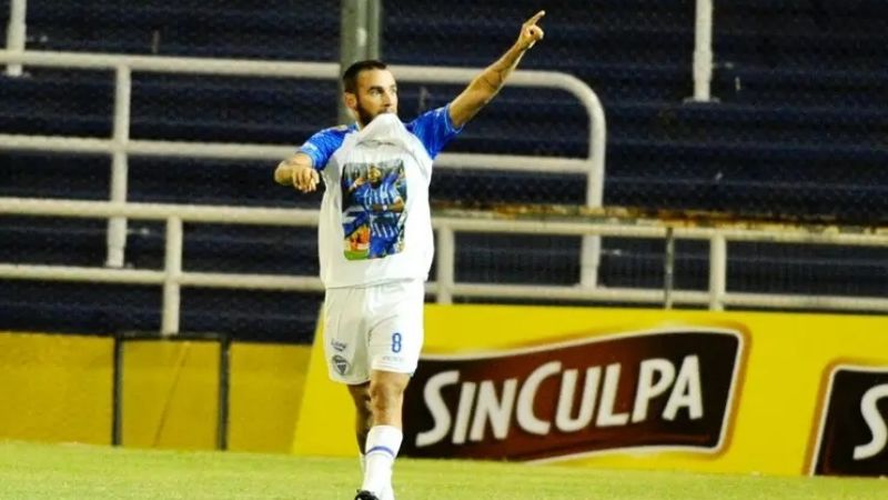 Ganó Unión; empate en Rosario y suspensión en Tucumán