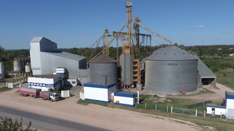 El ministro de Inversión y Desarrollo visitó la planta frigorífica FEPASA