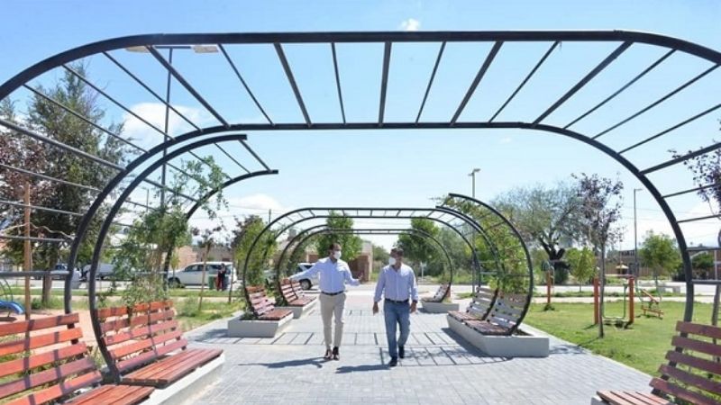 Sánchez firmó convenio con FME