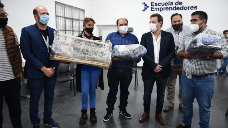 Nuevos aportes de materia prima para el Banco de Telas