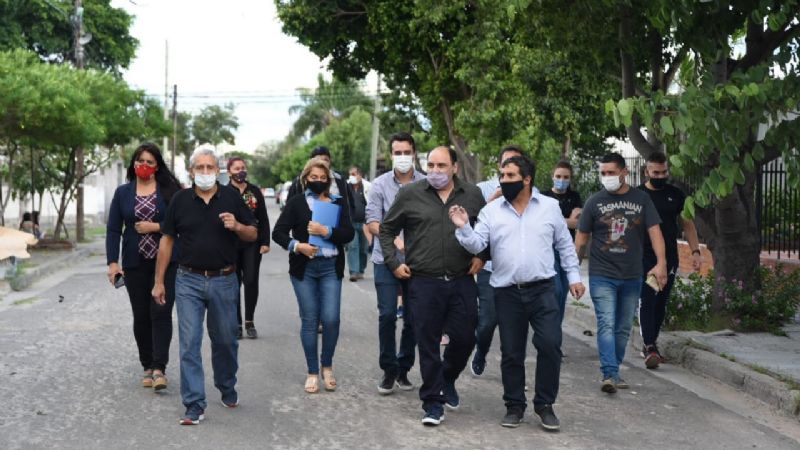 El intendente Saadi visitó el barrio Policial