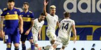 EL COLOMBIANO VALOYES festeja el gol del triunfo de Talleres ante Boca, en La Bombonera.