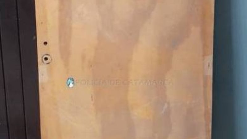 Policías encontraron en un descampado una motoguadaña y una puerta