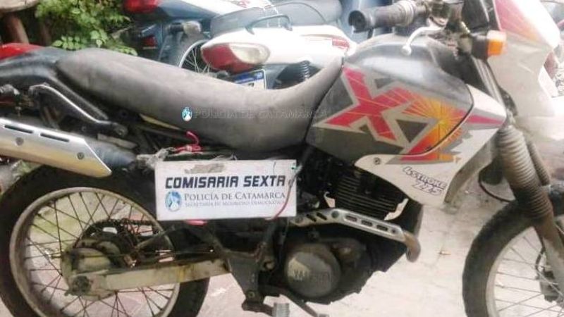 Le robaron la moto y la encontraron en la casa de un vecino