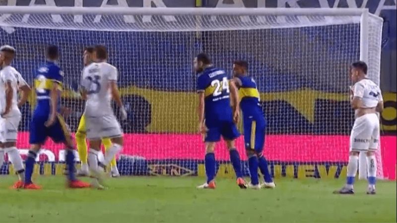 Izquierdoz y Fabra a los cachetazos tras el gol de Talleres