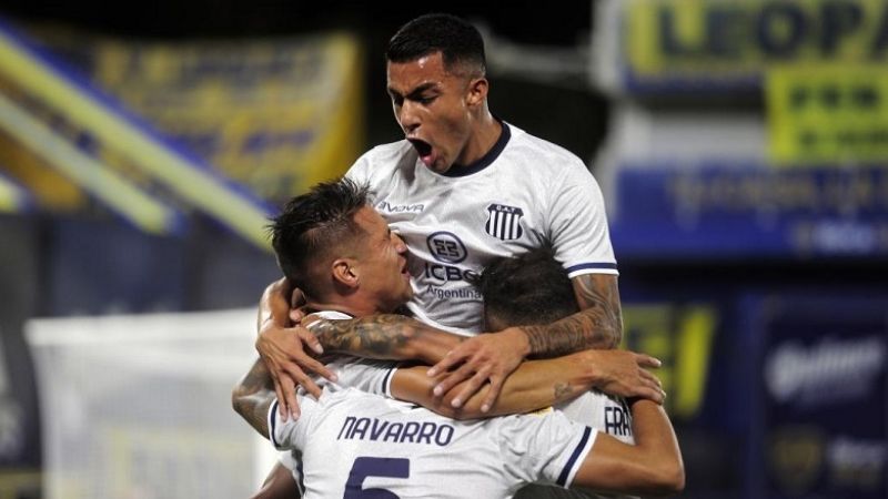 Talleres dejó sin invicto a Boca: 2-1, en La Bombonera