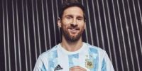 MESSI primer modelo de la nueva camiseta.