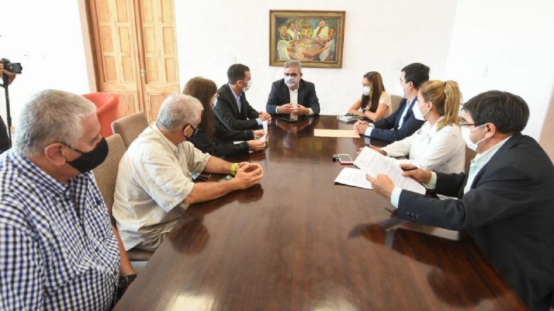 Otorgarán créditos para la reconversión de montes frutales