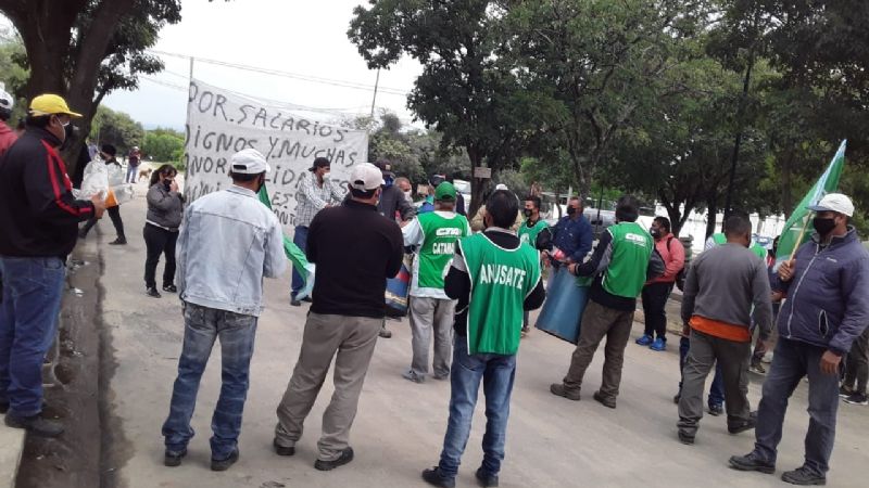 Tercera semana de reclamos al intendente Carletta en Icaño