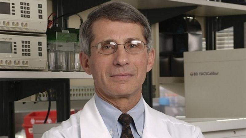 La máxima autoridad sanitaria de EEUU elogió la vacuna rusa