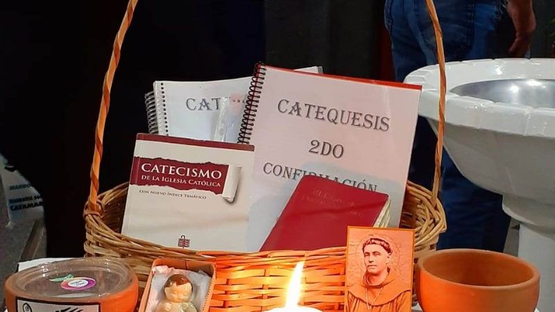 Envío y bendición de catequistas en la parroquia San Nicolás de Bari