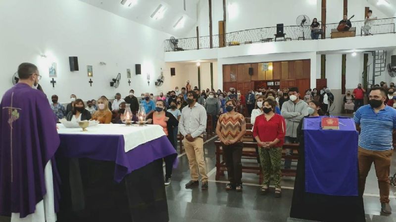 Envío y bendición de catequistas en la parroquia San Nicolás de Bari