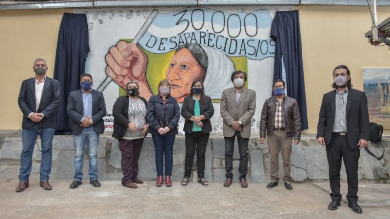 “Hoy a la democracia la abrazamos de manera definitiva”