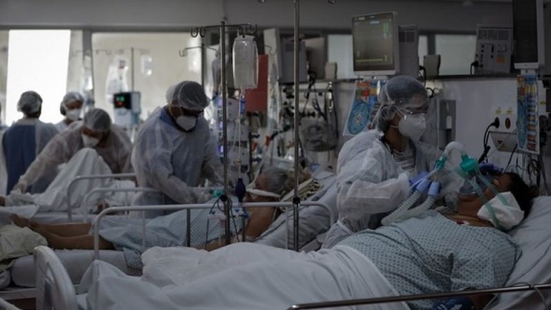 Récord de muertes en Brasil por el coronavirus: 3.251