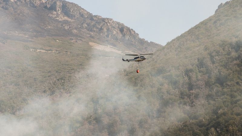 Brigadistas catamarqueños continúan sus tareas en la Patagonia