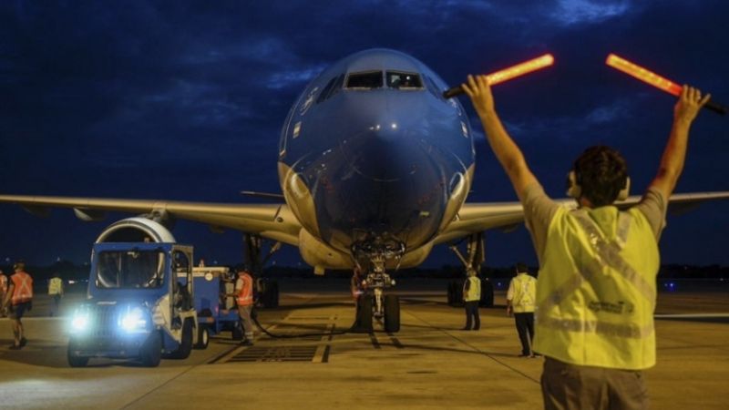 Noveno vuelo de Aerolíneas Argentinas para traer vacunas desde Moscú