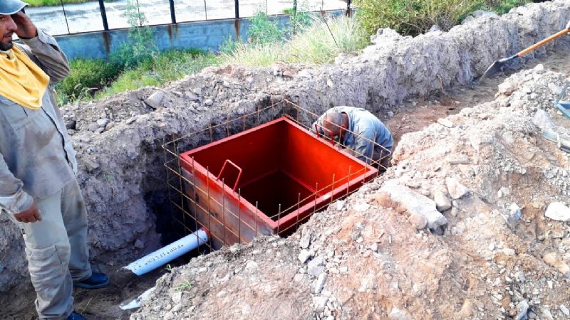 Avanzan con los trabajos para iluminar el campo de juego del Bicentenario