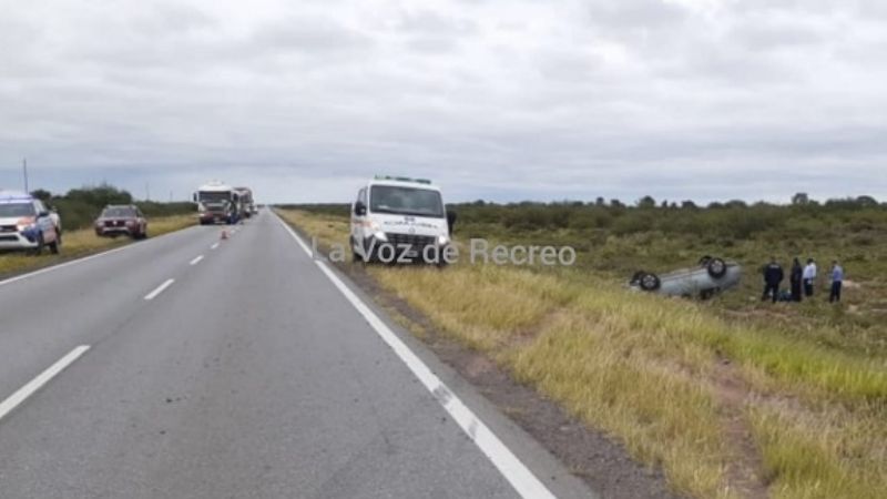 Volcó un auto en la Ruta Nacional N°157